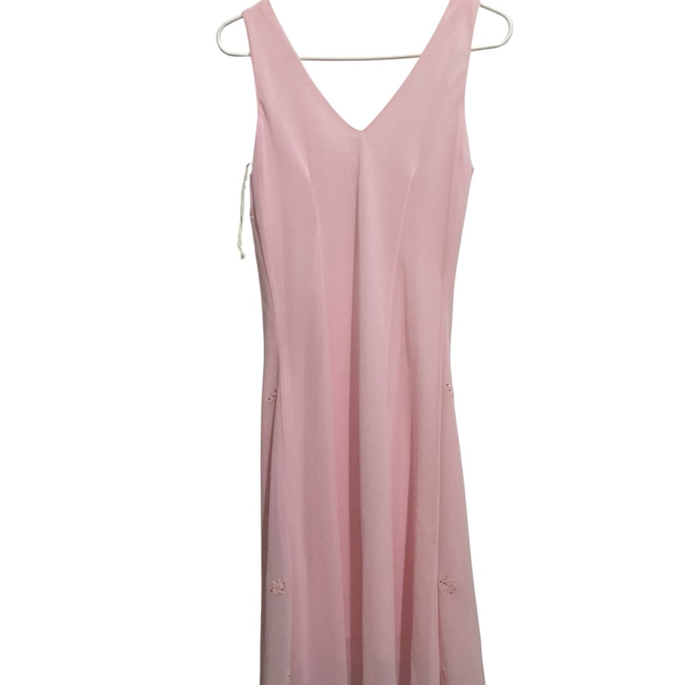 Elegant Pink Midi Dress - Picture 4 of 4
